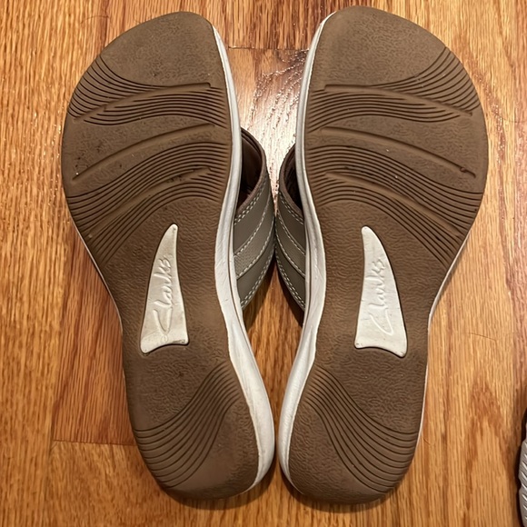 EUC Clark’s Summer Sandals - Picture 5 of 6